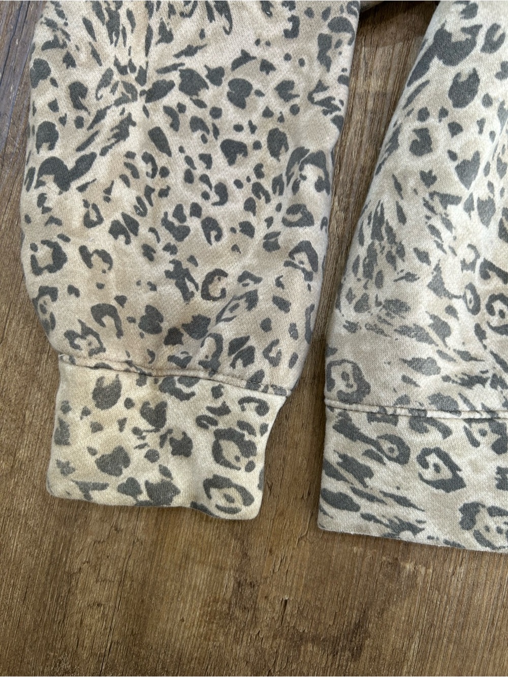 Hollister Cream and Gray Leopard Hoodie - Picture 3 of 7